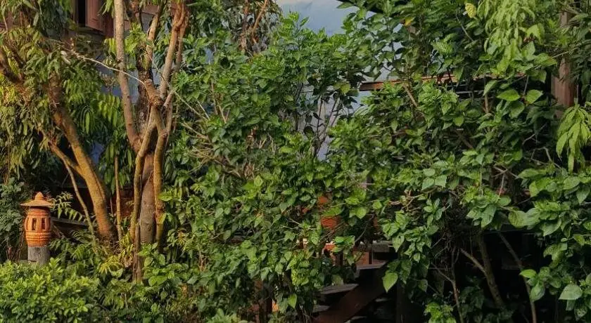 Ампхава: Ruean Mai Chai Khlong