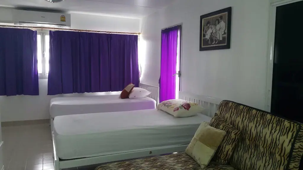 Паккрет: Baan Khun Rak
