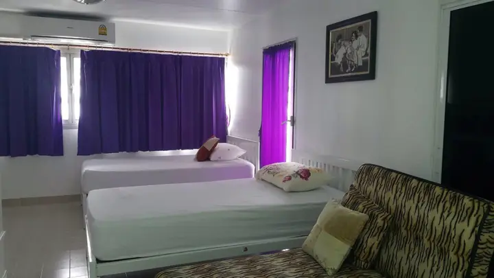 Паккрет: Baan Khun Rak