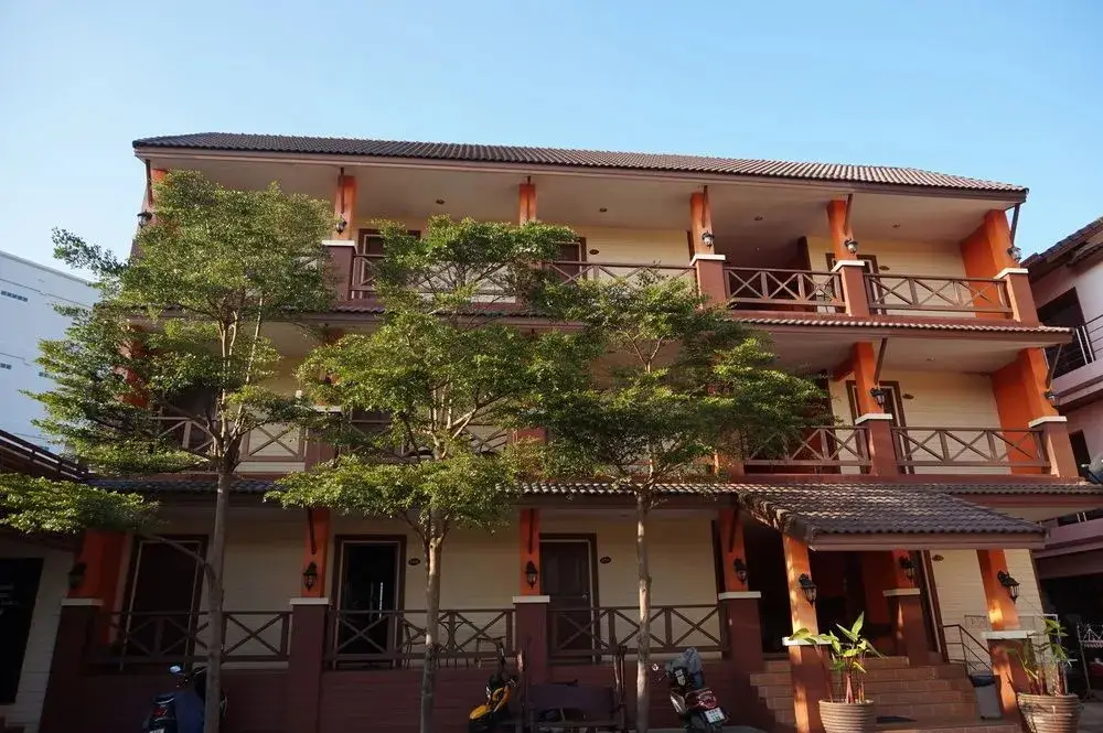 Нонг Кхон Кванг: Jintakarm Home Place(จินตคาม โฮม เพลส)