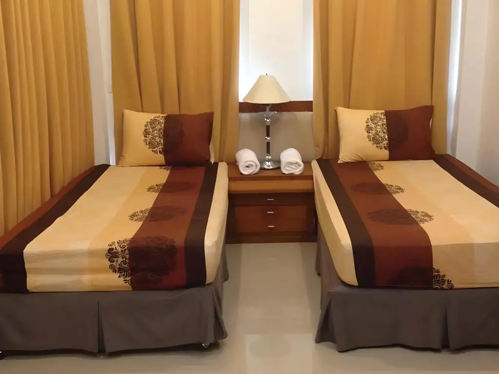 Дамноен Садуак: Damnoen Care Resort