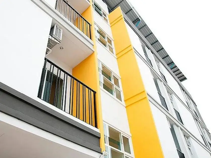 Сураттхани: Yada Living