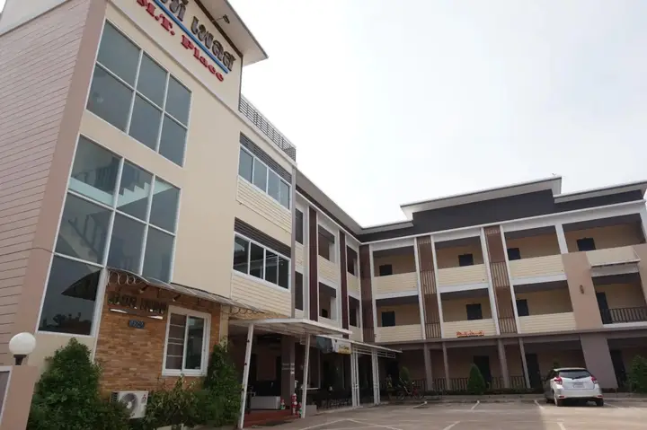 Сакон Накхон: MT Place Sakon Nakhon