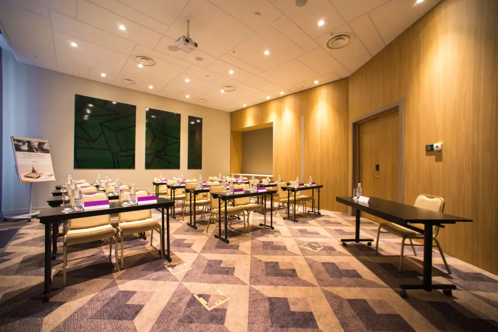 Саранск: Отель Mercure Саранск Центр