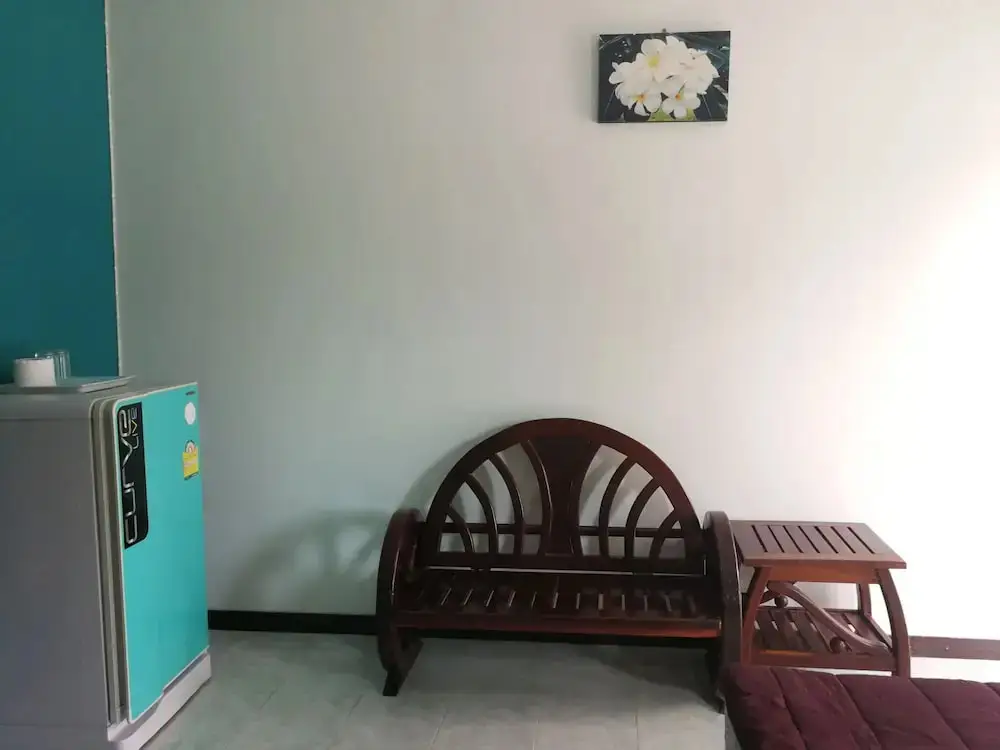 Дамноен Садуак: Baan Pak Parichat-Sarun