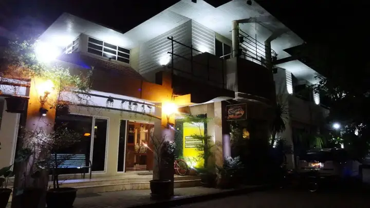 Патхумтхани: Asias Boutique Club / The Homestays