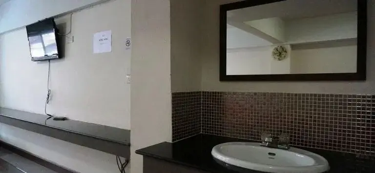 Чаам: Nong New House 1