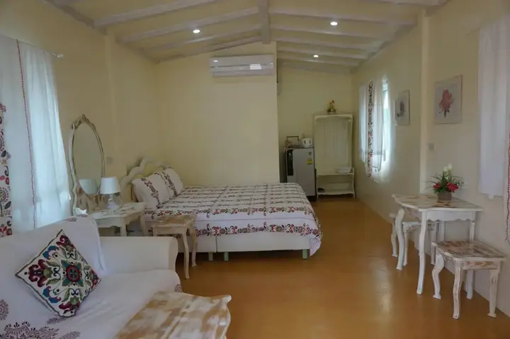 Лат Буа Кхау: Baansuannoi Resort