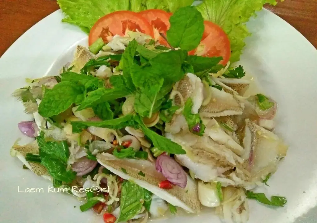 Тхап Сакае: Laem Kum Beach Resort & Seafood