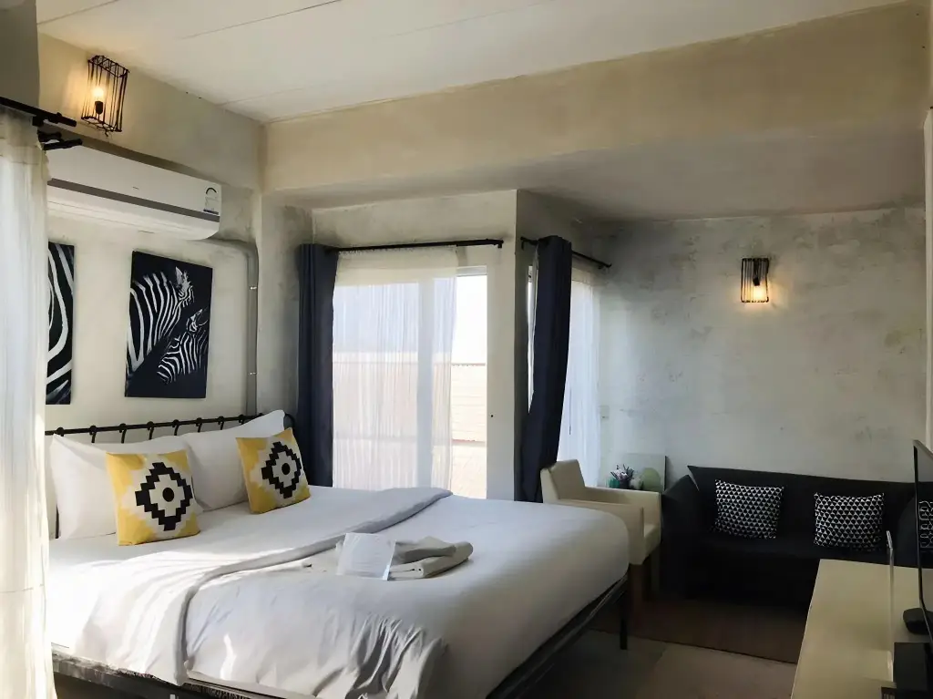 Варин-Чамрап: de Lit Hotel
