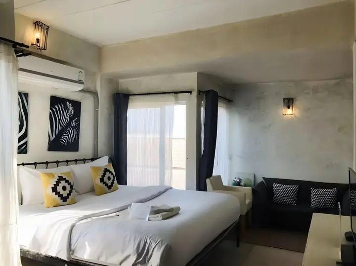 Варин-Чамрап: de Lit Hotel