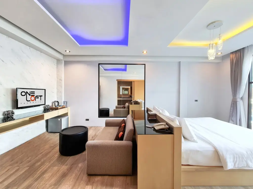 Пхукет: Oneloft Hotel