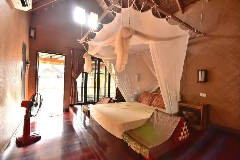 главный пляж: Coco Cottage Resort