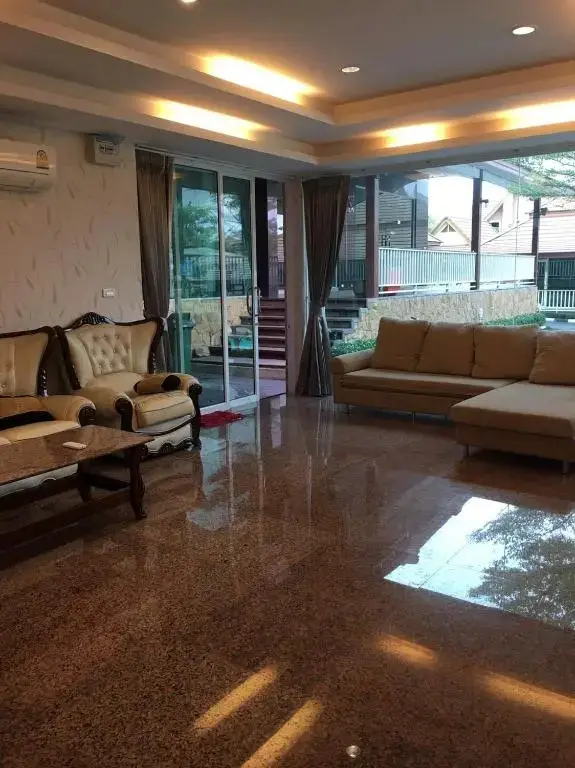 Сарабури: Baan Dara Resort