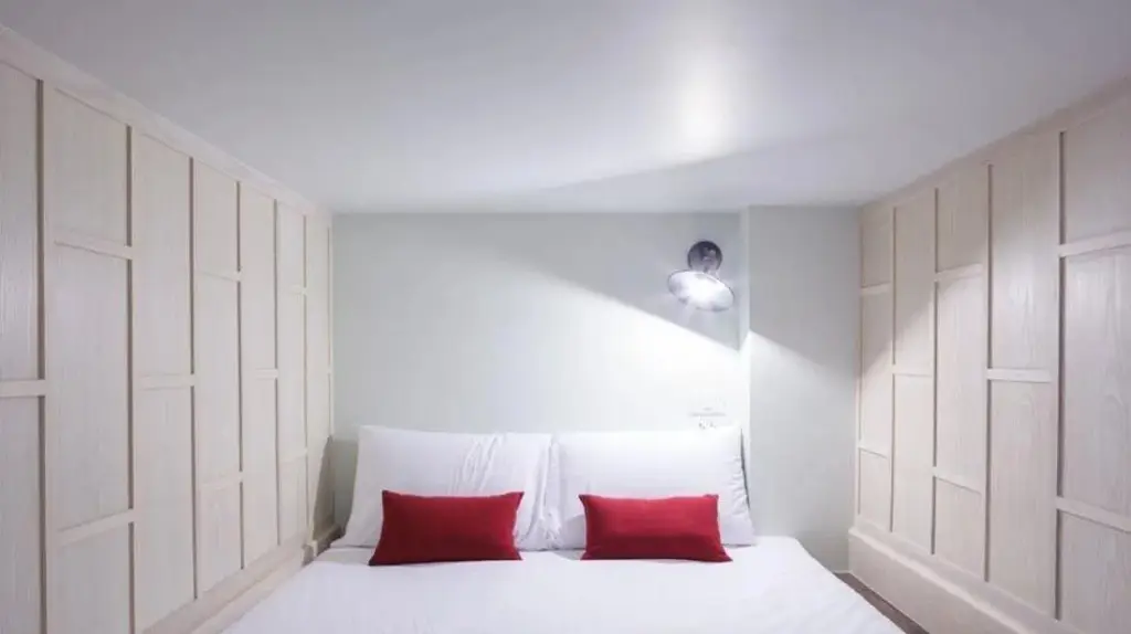 Бангкок: Baan Khun Nine Hostel Wangdoem