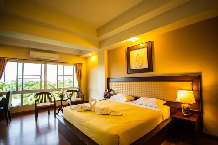 Районг: Madina Hotel