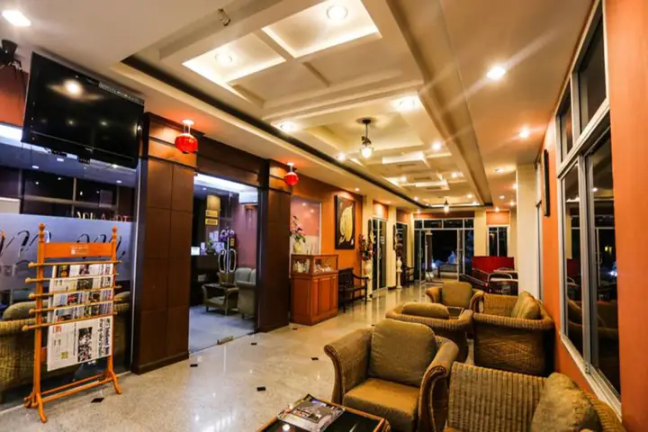 Районг: Madina Hotel