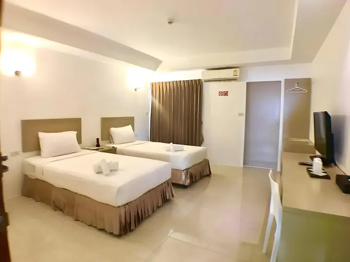 Трат: Trat Center Hotel