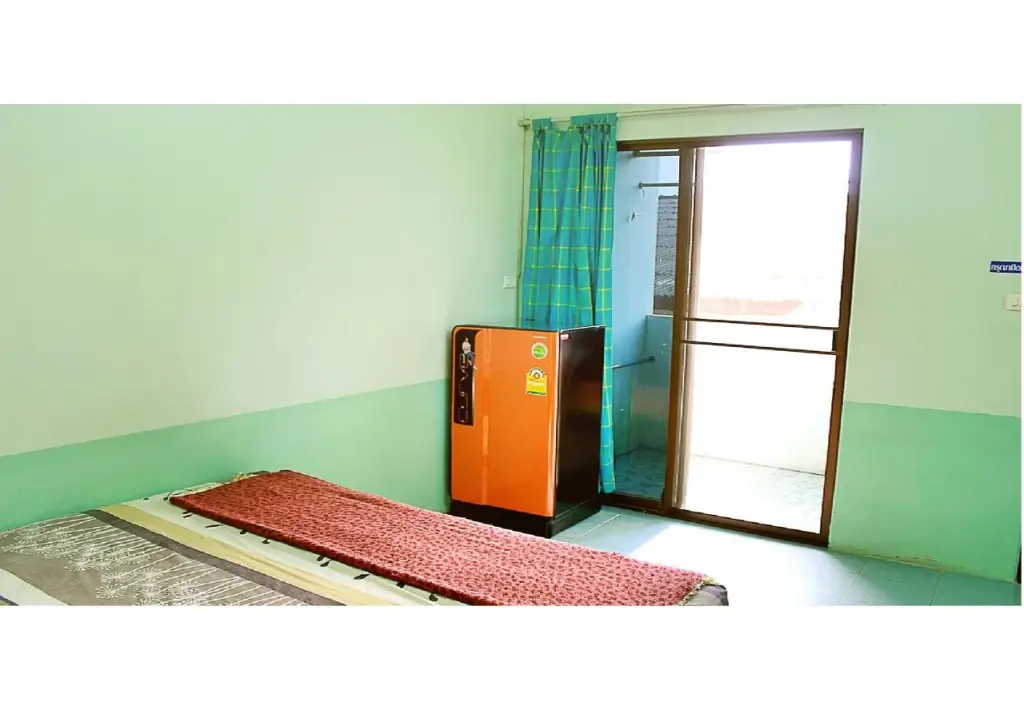 Хатъяй: Sangjan Apartment