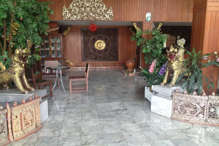 Хатъяй: Chao Phya Grand Hotel