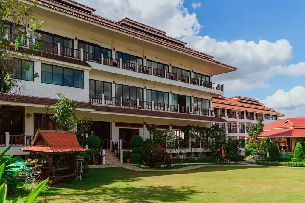 Chiangkhan River Mountain Resort (SHA Extra Plus) — фото 1