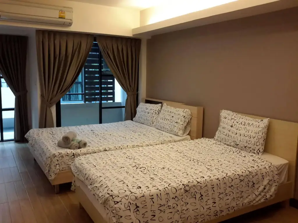 Патхумтхани: Woodroof Residence Rangsit