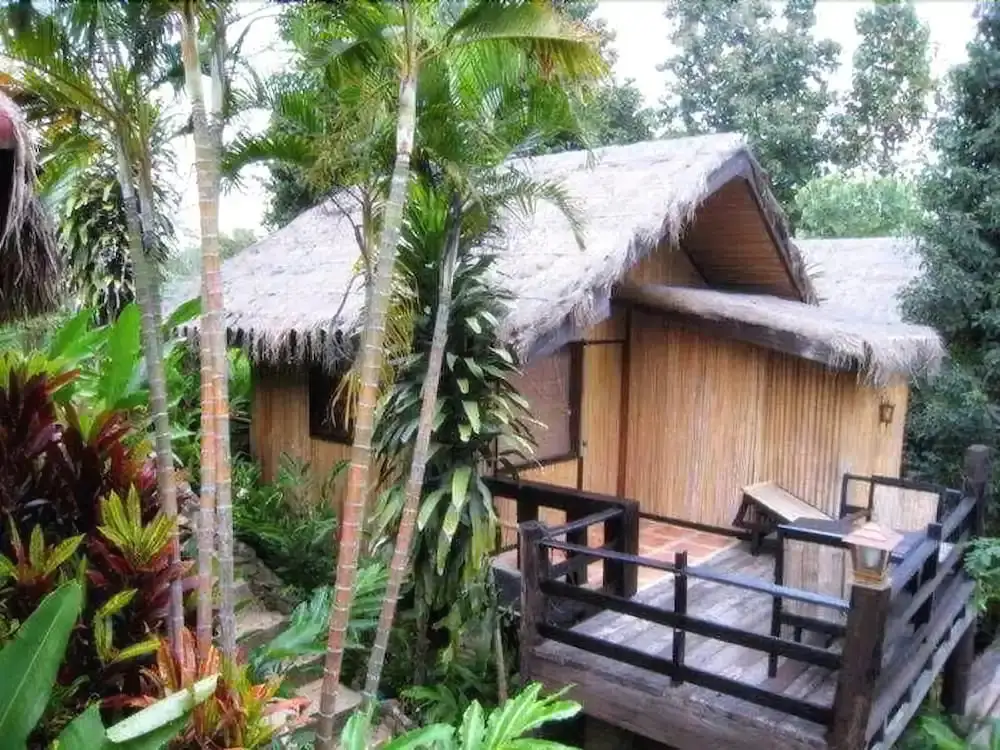 Mae Chan: River Hill Resort