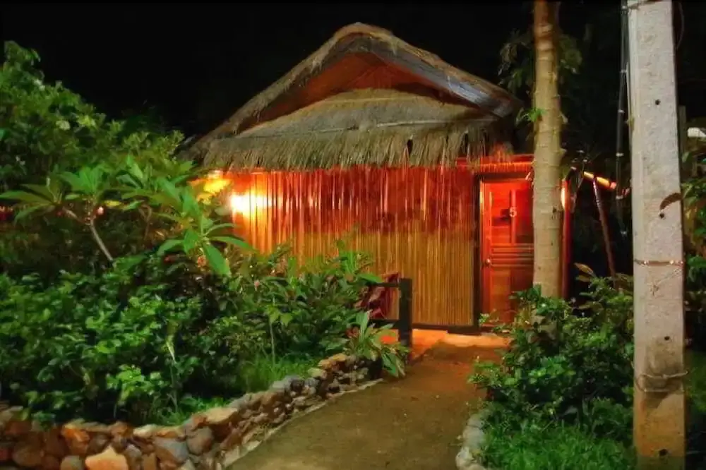 Mae Chan: River Hill Resort