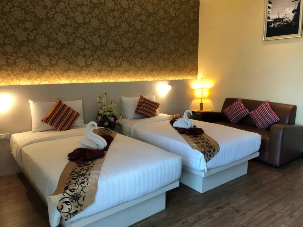 Хатъяй: G2 Hotel Group