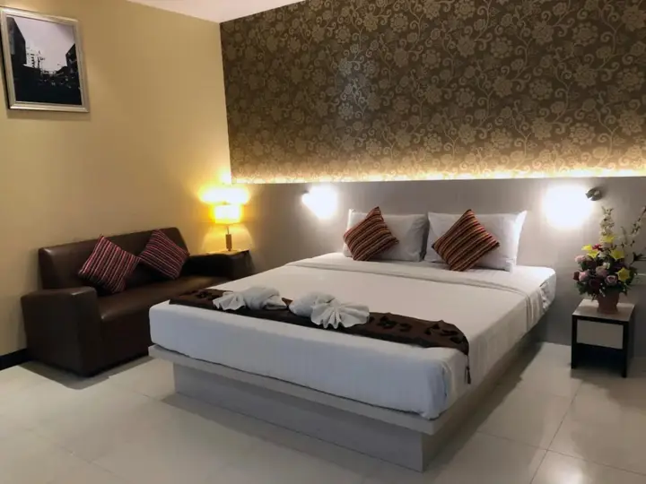 Хатъяй: G2 Hotel Group