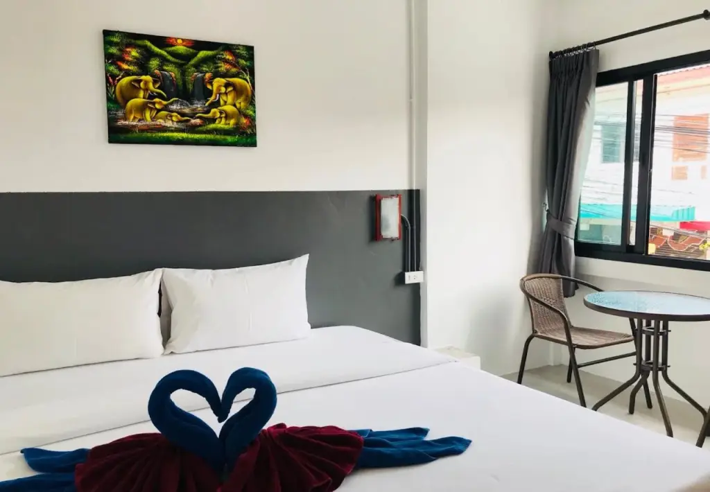 Мэй-Хаад-Бэй: Booking Center Guesthouse