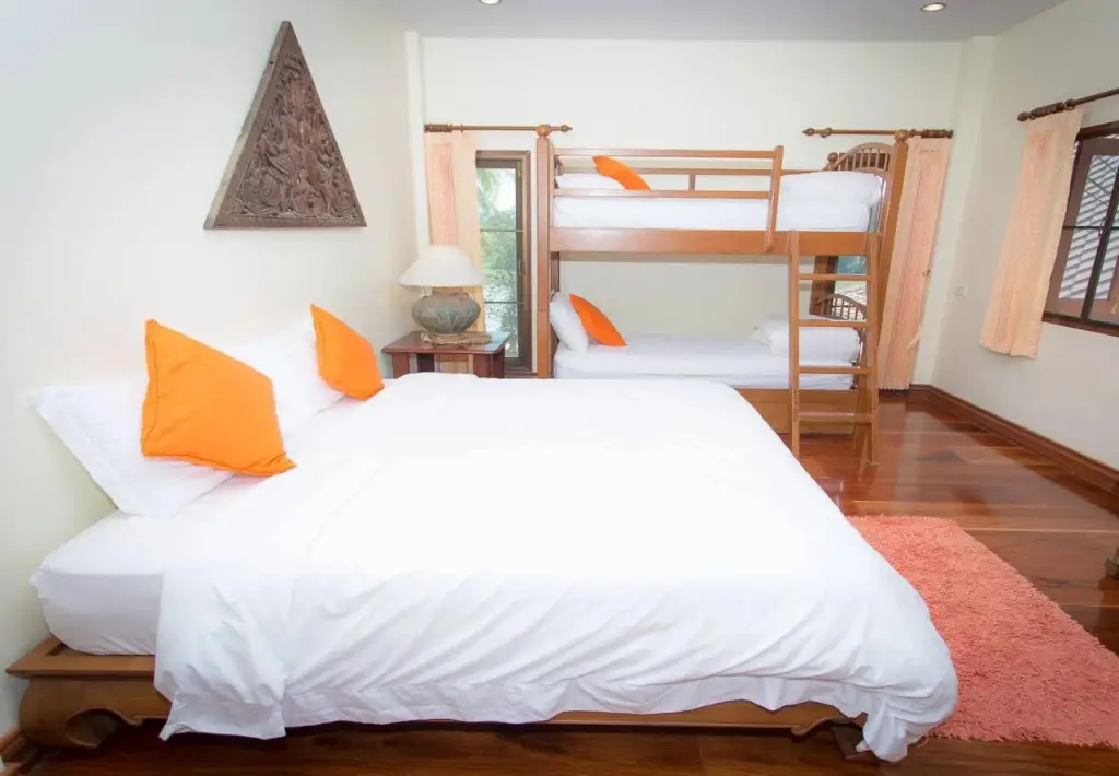 Дем Банг Нанг Буат: Tharnrarin Villa Suphan Buri