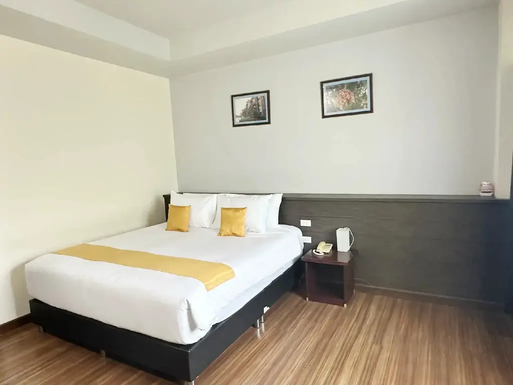 Нанг-Ронг: Akelada Hotel