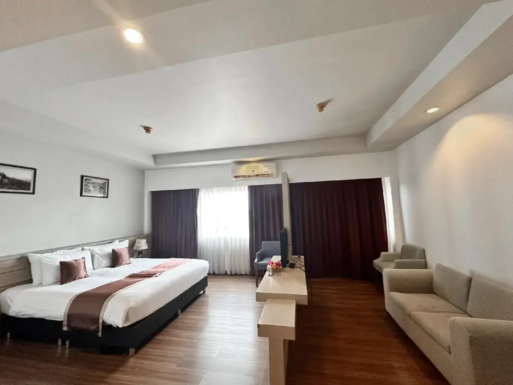 Нанг-Ронг: Akelada Hotel