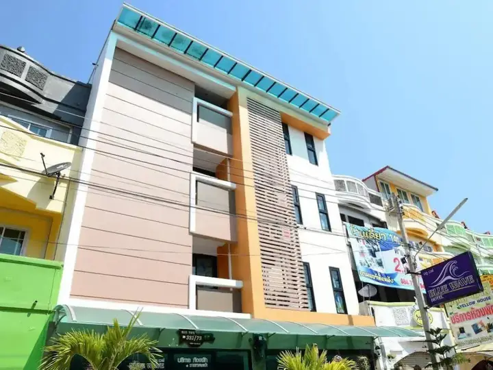 Чаам: Blue Wave Cha am Hotel(โรงแรมบลู เวฟ ชะอำ)