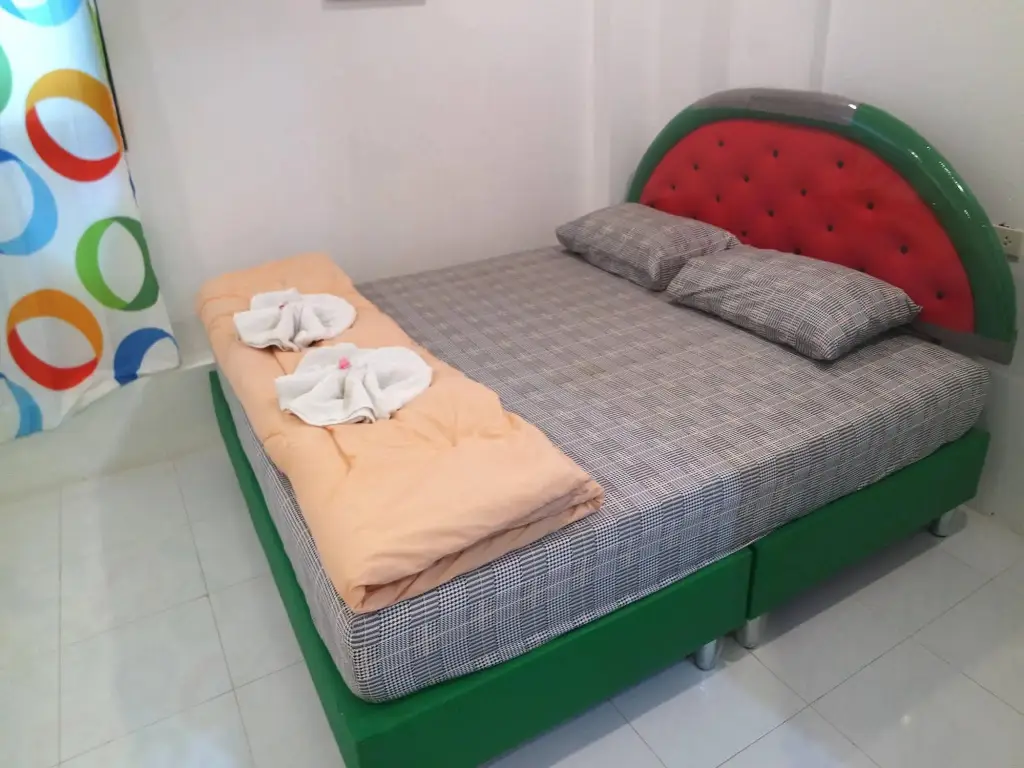 Чаам: Blue Wave Cha am Hotel(โรงแรมบลู เวฟ ชะอำ)