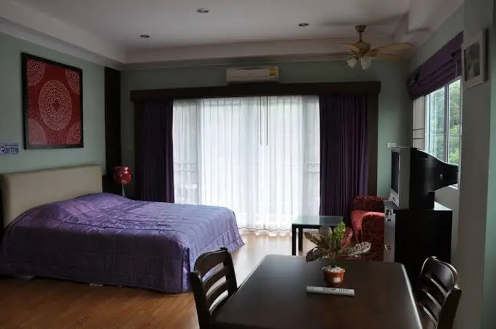 Паттайя: Hill Top Sweet Serviced Apartment