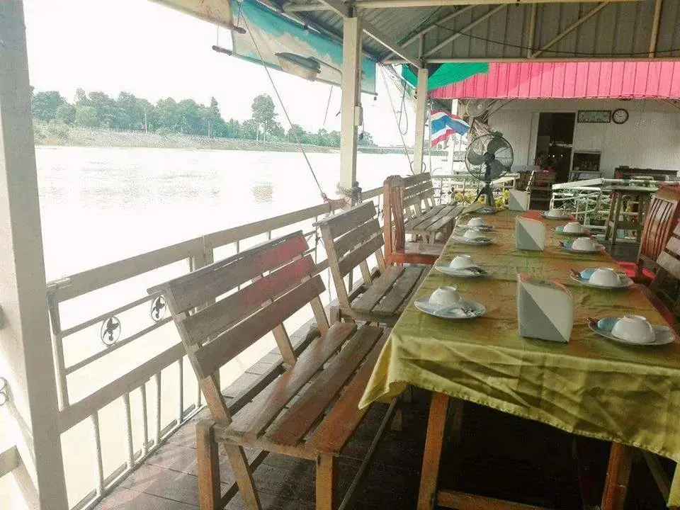 Тха Тум: Srithongkul Riverside Hotel