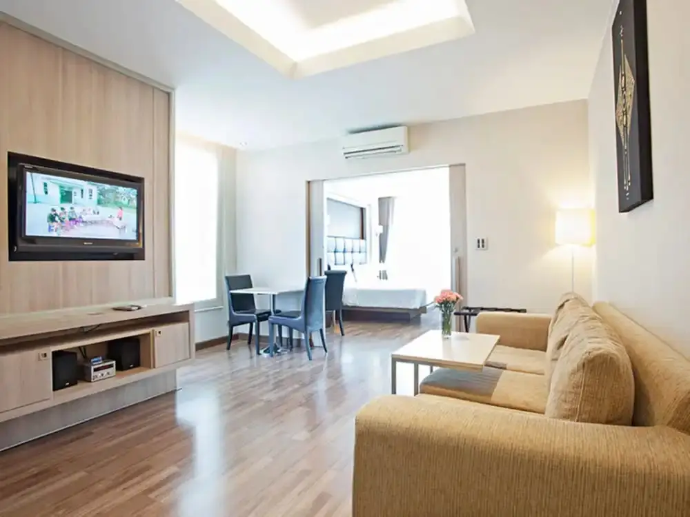 Бангкок: V Residence Serviced Apartment