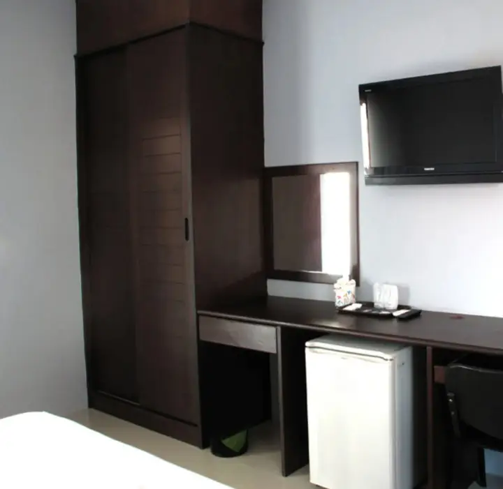 Кхонкэн: Cool Home