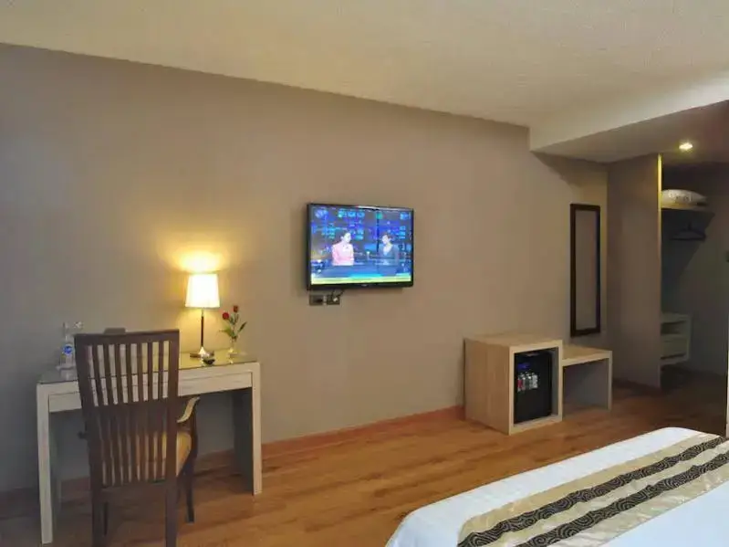 Бангкок: The Euro Grande Serviced Apartment