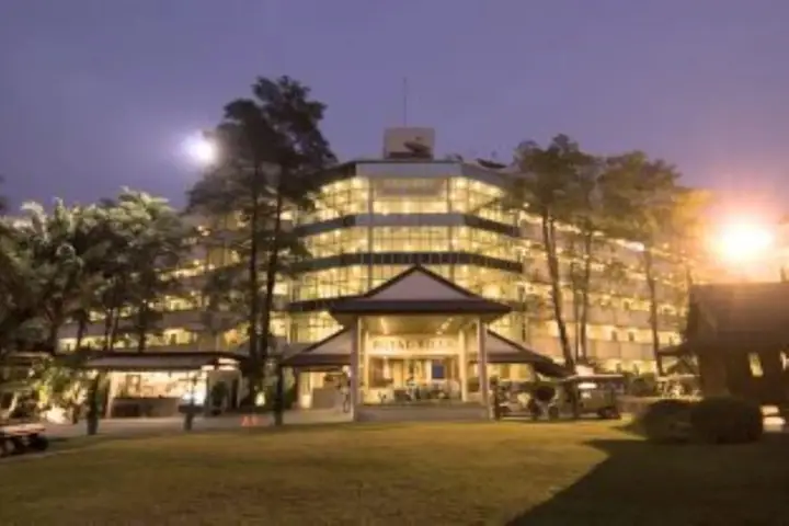 Накхоннайок: Royal Hills Golf Resort and Spa