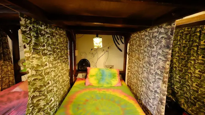 Ланта: Peacock Hostel