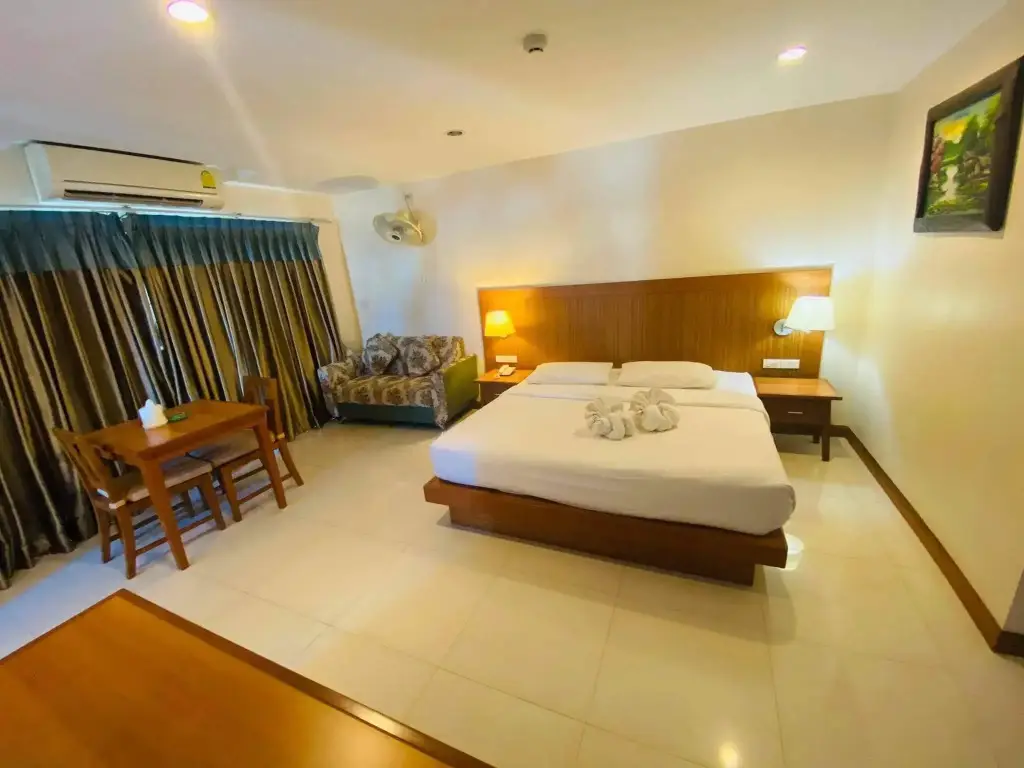 Паттайя: D Xpress Apartment