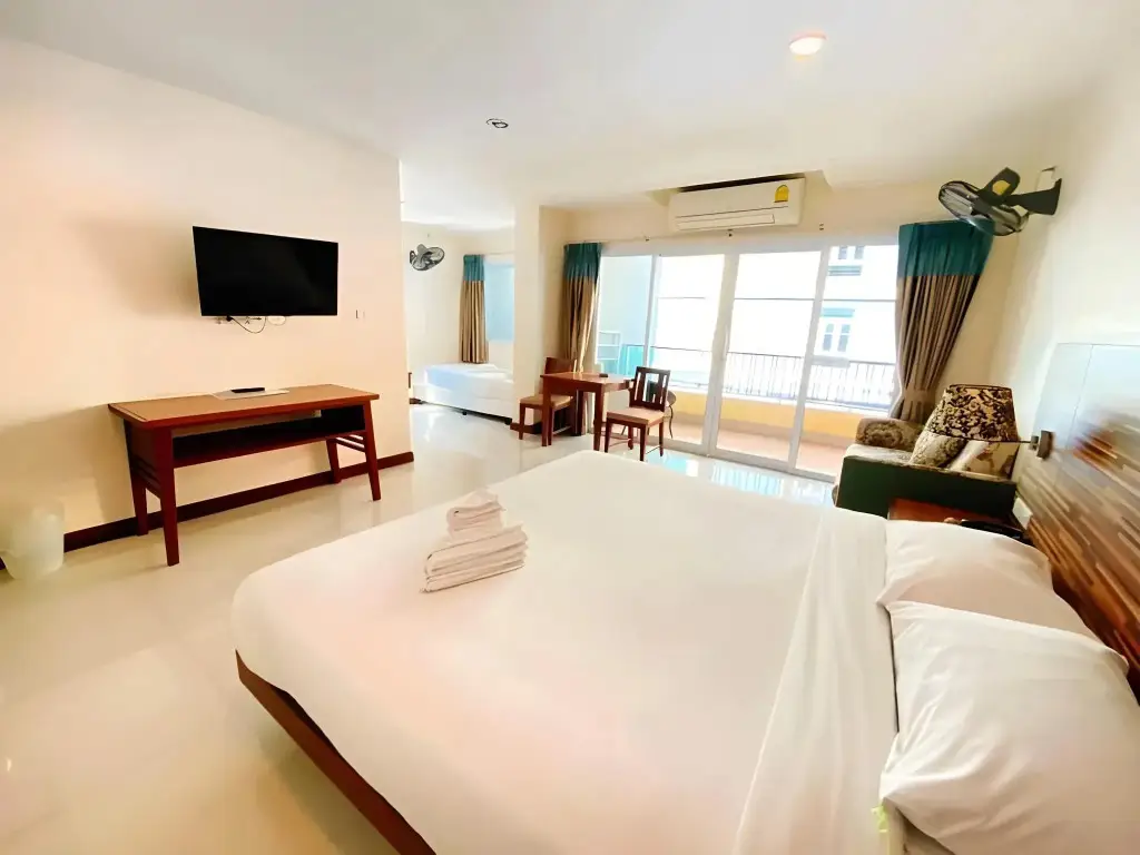 Паттайя: D Xpress Apartment