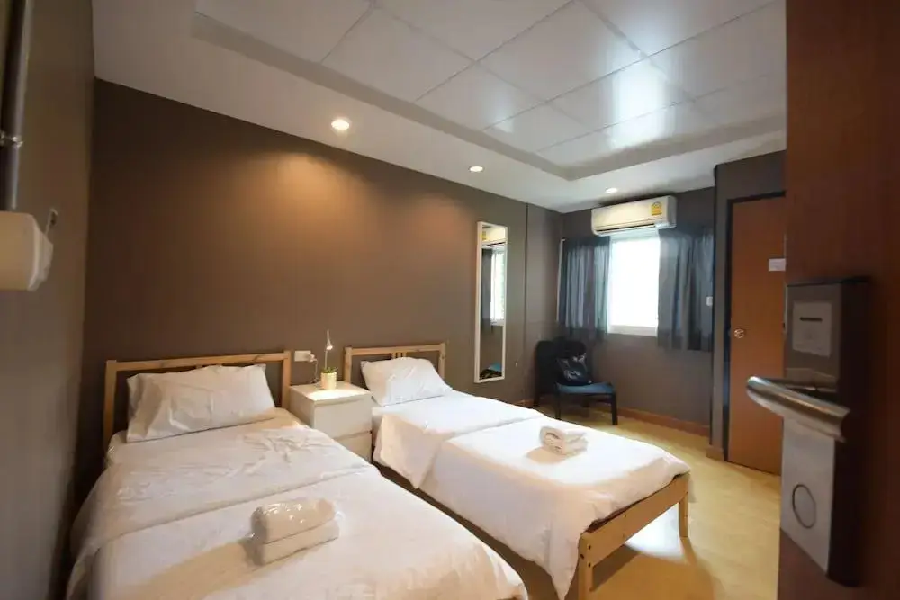 Паккрет: Room@Doze Apartments