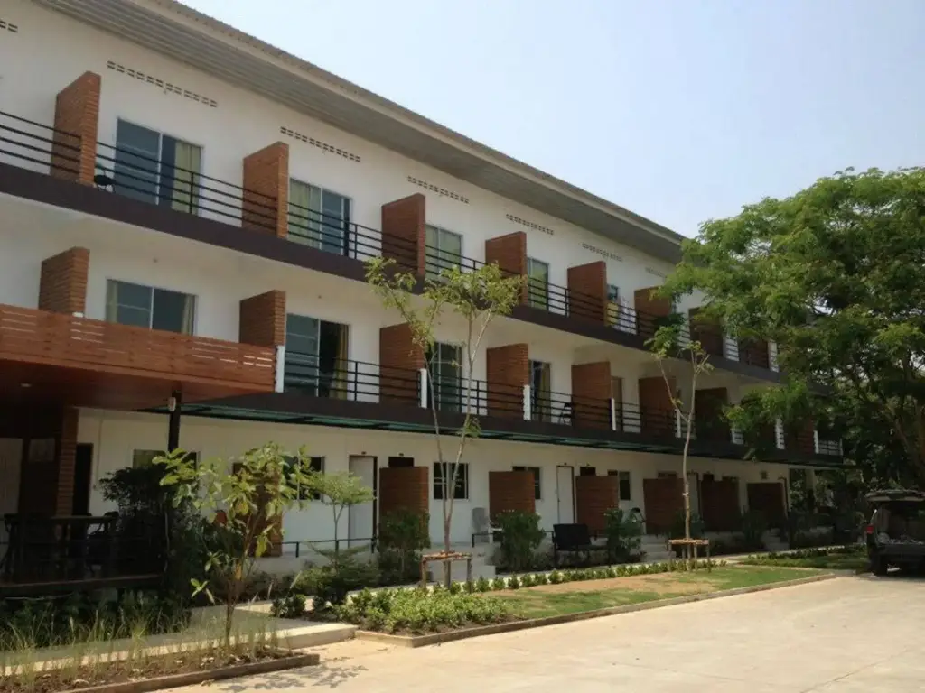 Baansakulpetch Hotel — фото 1