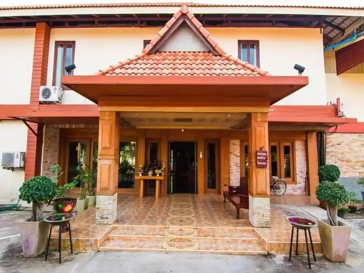 Бан Нонг Мама: Pakkhat Grand Resort