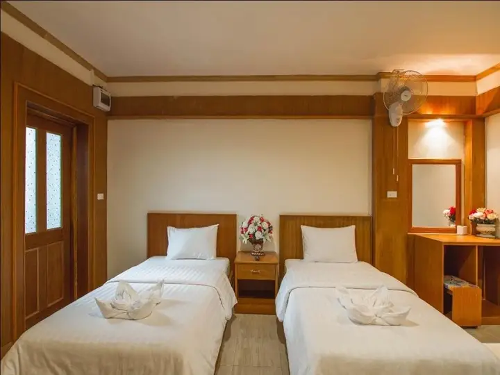Бан Нонг Мама: Pakkhat Grand Resort
