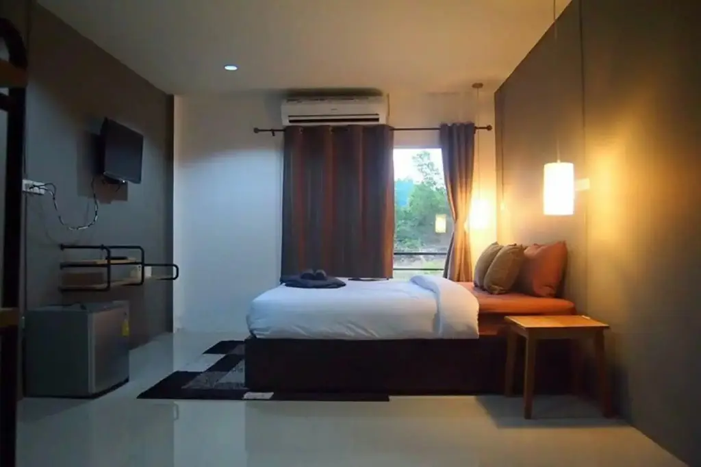Такуа Па: Fondness Hotel